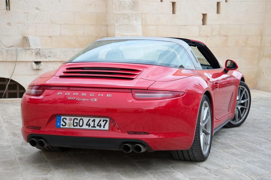 Porsche 911 Targa 2014 года  (фото 11 из 42)